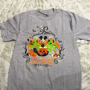 Mickey Mouse Tee Halloween Disney World 2018‎ Unisex Medium T-Shirt Collectible